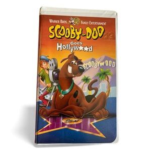 Warner bros family Entertainment Scooby doo Goes To Hollywood VHS Clamshell